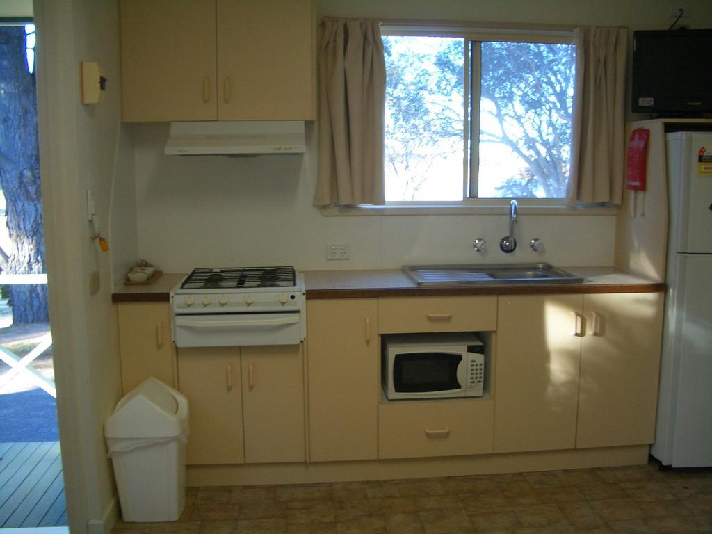 Rainbow Pines Tourist Caravan Park Adaminaby Exterior foto