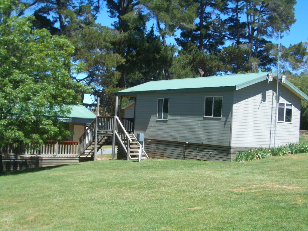 Rainbow Pines Tourist Caravan Park Adaminaby Exterior foto